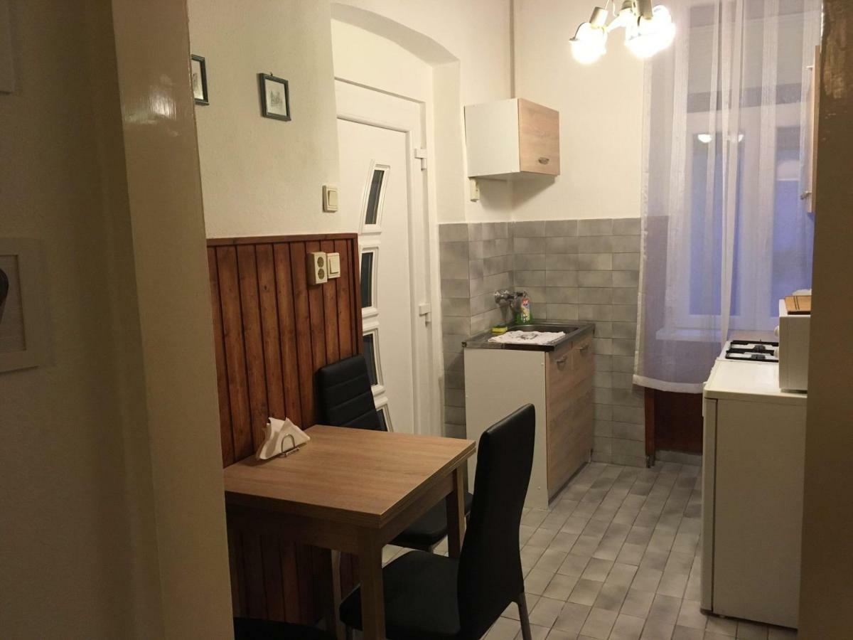 Jazmin Apartman Pécs Exterior photo