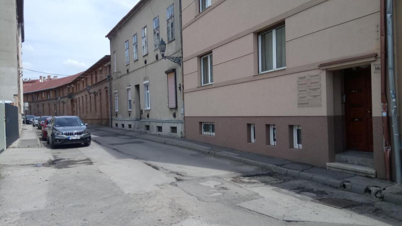 Jazmin Apartman Pécs Exterior photo